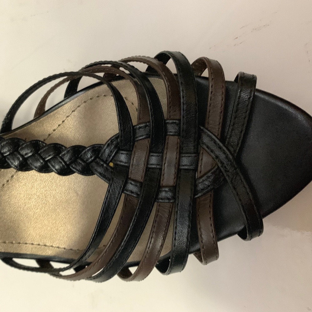 Tahari Black and Brown Heeled Sandals size 11 - Picture 2 of 5